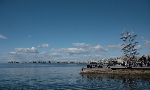 Kαιρός: Εξασθενούν τα φαινόμενα, παραμένει το κρύο την Κυριακή -  Ζέστη από Δευτέρα