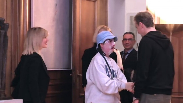 Ο Κυριάκος Μητσοτάκης συναντήθηκε στο Μαξίμου με εγκαυματίες - Τι συζητήθηκε (vid)