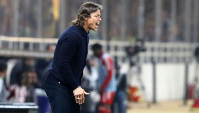 Μετά τον οδυνηρό αποκλεισμό από τον Άγιαξ: Το μεγάλο «αγκάθι» για τον Αλμέιδα είναι ένα