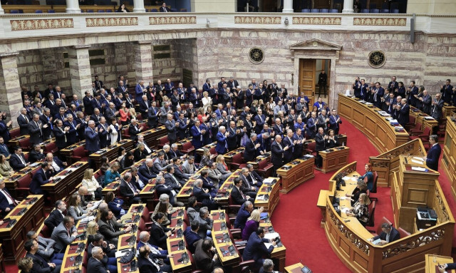 Βουλή - Live: Η συζήτηση για τον προϋπολογισμό - Σε εξέλιξη η ψηφοφορία