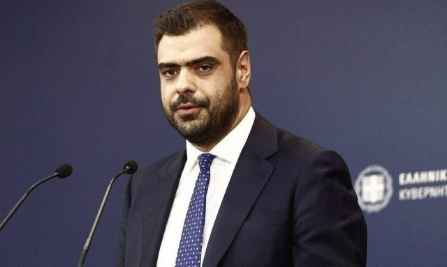 Marinakis: The amendment does not provide for the legalization of undocumented migrants