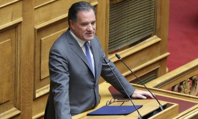 «Καυγάς» Γεωργιάδη – Βελόπουλου για την άδεια διαμονής των μεταναστών