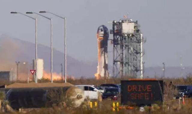 ΗΠΑ: Η Blue Origin ανέβαλε την πρώτη διαστημική πτήση της, έπειτα από ένα ατύχημα το 2022