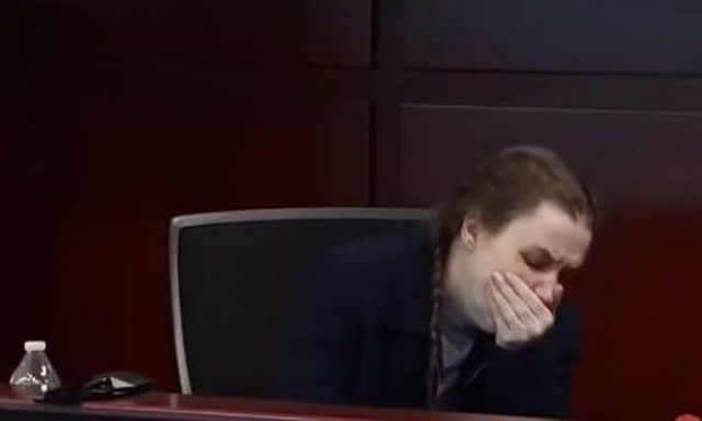 Παιδοκτόνος έκανε εμετό στη δίκη