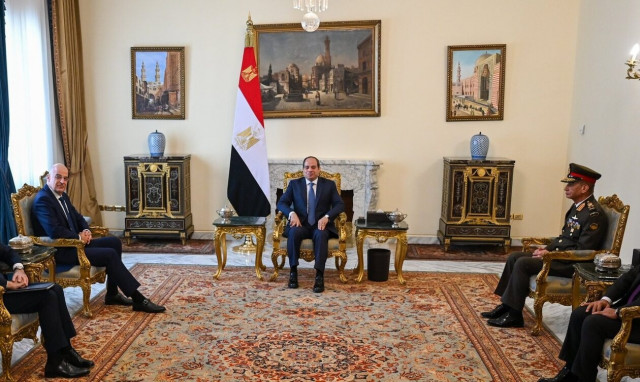 Ο Δένδιας συναντήθηκε με τον Αιγύπτιο πρόεδρο Σίσι