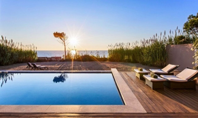 EOT: Η Ελλάδα πρωταγωνίστρια στον τουρισμό πολυτελείας για τους Βρετανούς και το 2024