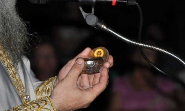 Αγρίνιο: Πιστοί προσκύνησαν κάστανο που είχε βράσει ο Άγιος Παΐσιος