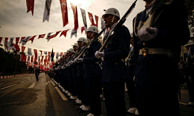 Τουρκικά ΜΜΕ: «Χούντα Λοχαγών σε σχολή Πεζικού»