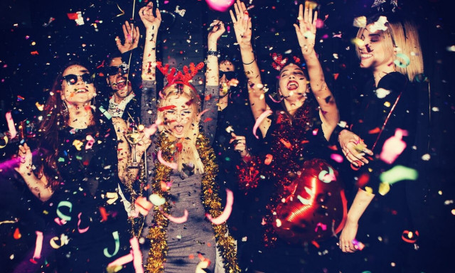 Εορταστικό πρόγραμμα στον Πολυχώρο VAULT και στο Θέατρο Εν Αθήναις