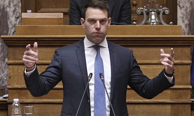 Στον ΣΥΡΙΖΑ γουστάρουν ροζ σημαίες