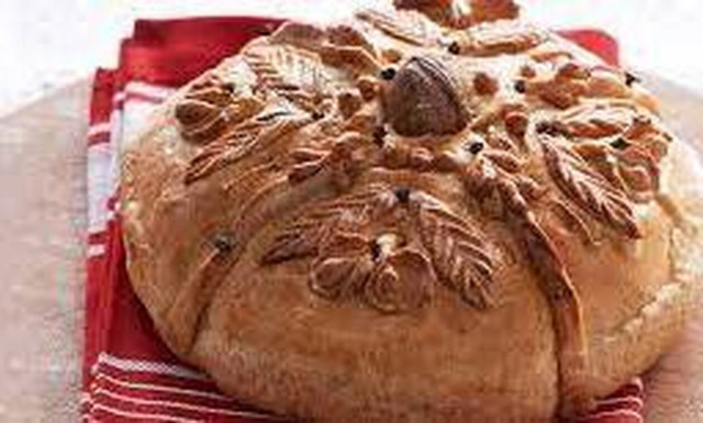 Χριστούγεννα: Τι συμβολίζει το Χριστόψωμο