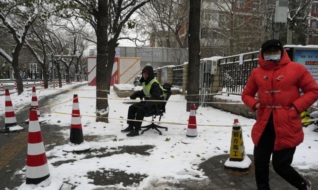 Στην «κατάψυξη» η Κίνα: Νέα ρεκόρ χαμηλών θερμοκρασιών στη χώρα - Σε σκηνές οι σεισμόπληκτοι