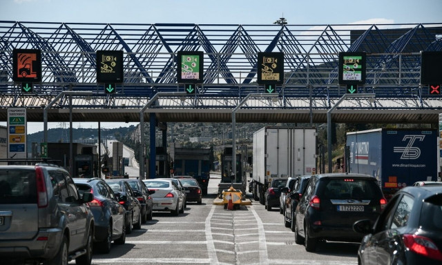 Χριστούγεννα: Αυξημένα τα μέτρα της Τροχαίας στους δρόμους κατά την εορταστική περίοδο