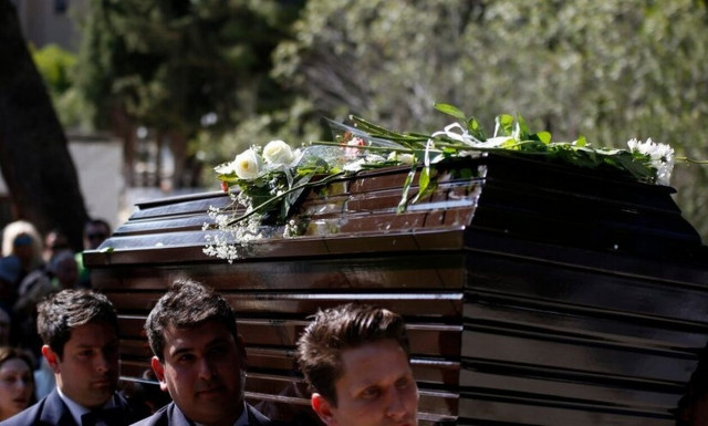 Χαμός με λαχνό στην Κρήτη: Δώρο μια… κηδεία αξίας 1.000 ευρώ που ο τυχερός μπορεί να την προσφέρει