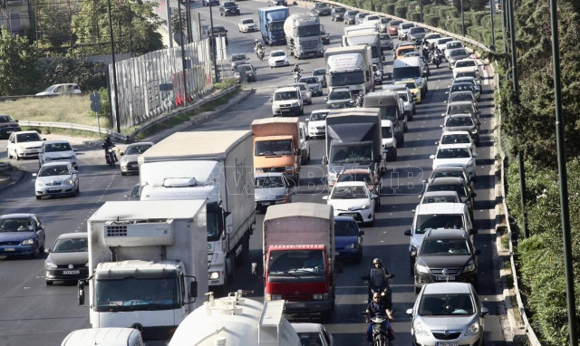 Κίνηση τώρα: Μποτιλιάρισμα σε Κηφισό και Αττική Οδό - Καθυστερήσεις σε πολλούς δρόμους