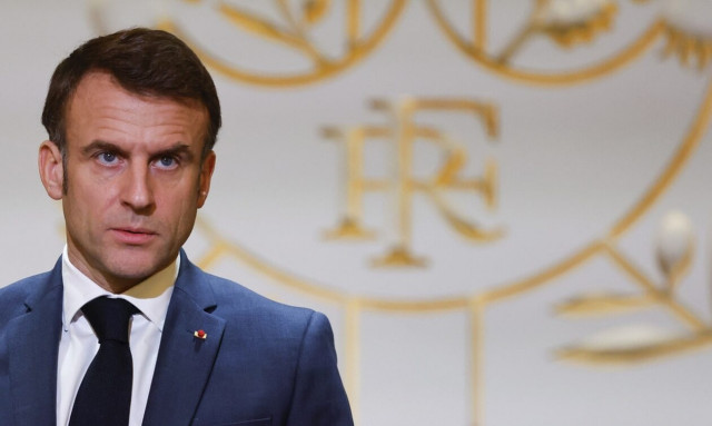 Μακρόν: Η Δύση να μην αφήσει τη Ρωσία να κερδίσει τον πόλεμο στην Ουκρανία
