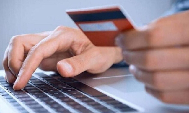 Αλλάζουν οι χρεώσεις στις αναλήψεις μετρητών