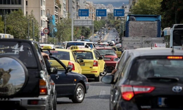 Τέλη κυκλοφορίας: Πώς θα υπολογίζονται τα νέα πρόστιμα - Τι πρέπει να ξέρουν οι οδηγοί