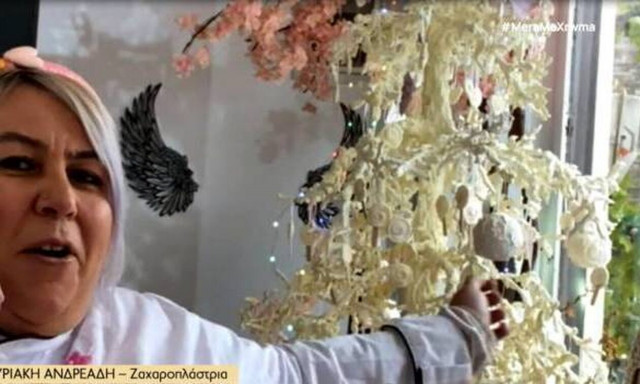 Χαλκιδική: Το μεγαλύτερο χριστουγεννιάτικο δέντρο από ζαχαρωτά στον Πολύγυρο