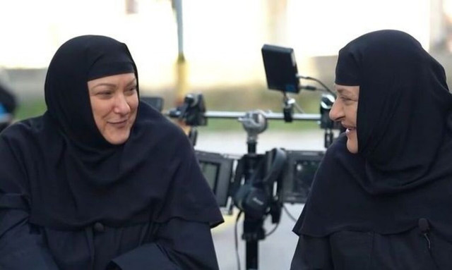 Σρόιτερ σε Λουιζίδου – Κωνσταντινίδου: «Δεν περίμενα να σας συναντήσω σε ξενοδοχείο ημιδιαμονής»