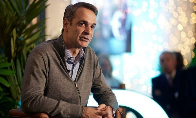 PM Mitsotakis visits new stroke unit in University General Hospital "Attikon"