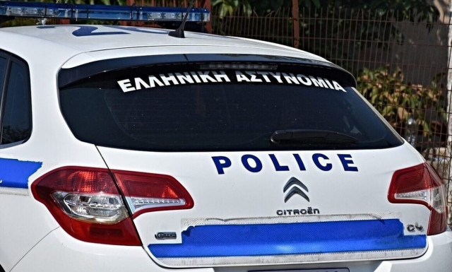 Καλύβια: Σοκάρουν οι λεπτομέρειες της δολοφονίας – Ο 16χρονος χτύπησε τον πατέρα του με δύο μαχαίρια