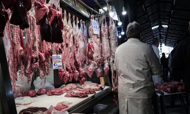 Ακρίβεια: Πώς διαμορφώνονται οι τιμές στο χριστουγεννιάτικο τραπέζι