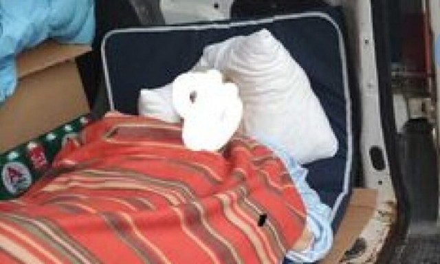 Ρόδος: Με... επαγγελματική κλούβα μετέφεραν από το νοσοκομείο στο σπίτι της 85χρονη με εγκεφαλικό