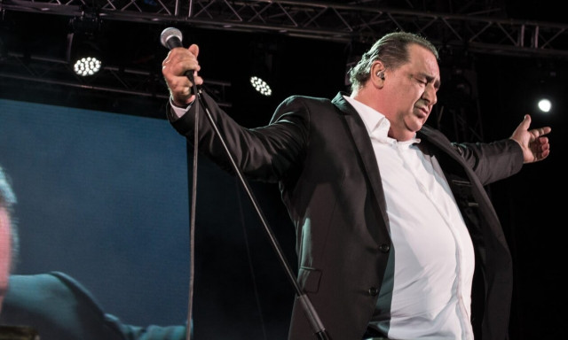 Βασίλης Καρράς: Πού θα γίνει η κηδεία του - Η τελευταία επιθυμία του σπουδαίου τραγουδιστή