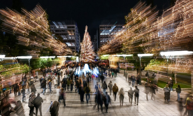 Καλά Χριστούγεννα σε όλους τους Έλληνες: Να γεμίσει η ψυχή μας με φως και γαλήνη