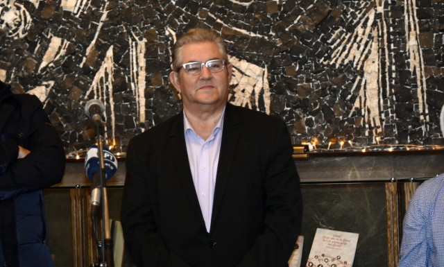 Ο Δημήτρης Κουτσούμπας άκουσε τα κάλαντα στην τσακώνικη διάλεκτο