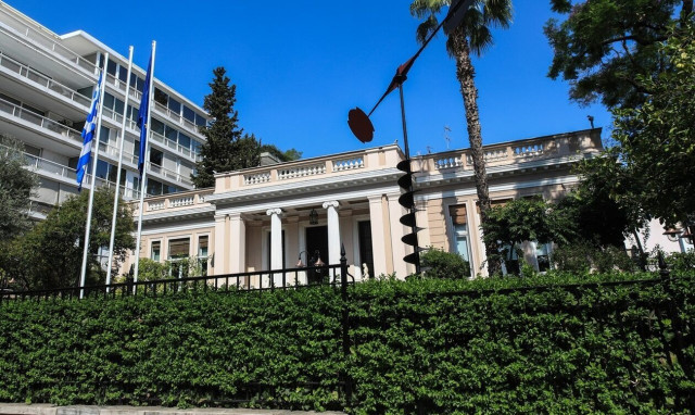 Εγκαταλείπει το Μέγαρο Μαξίμου η Κυβέρνηση; Πού σκέφτεται να μεταφερθεί