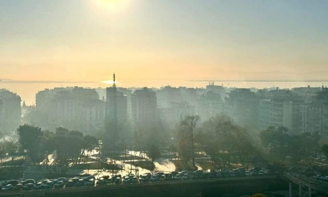 Θεσσαλονίκη: «Πνίγηκε» στην τσίκνα η πόλη - Οι ψησταριές προκάλεσαν νέφος