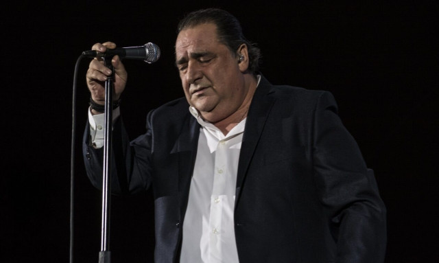 Όταν ο Βασίλης Καρράς μπήκε στο βιβλίο Γκίνες