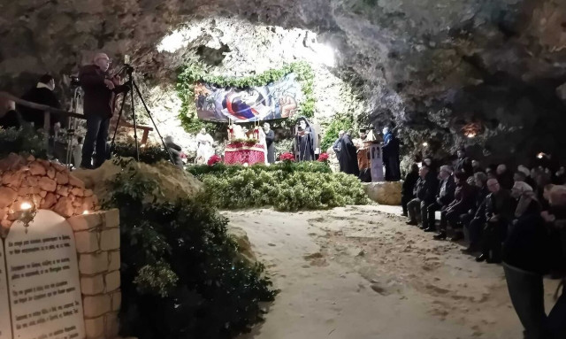 Στην Κρήτη η πιο όμορφη Χριστουγεννιάτικη Θεία Λειτουργία