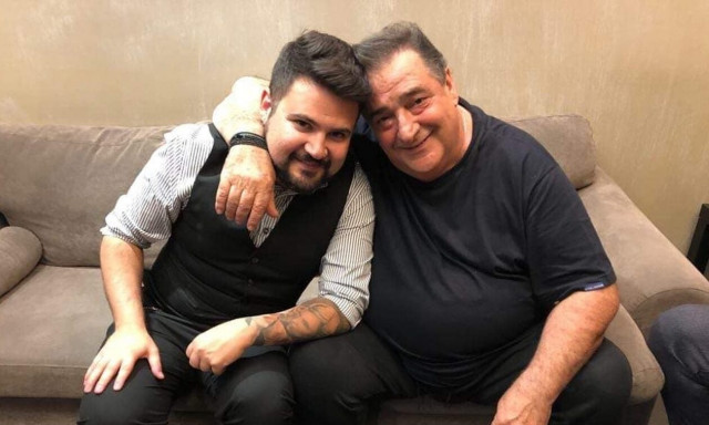 Βαφτισιμιός Βασίλη Καρρά: «Κλαίω για τον νονό μου, που με στήριζε και μου έδινε απλόχερα αγάπη»