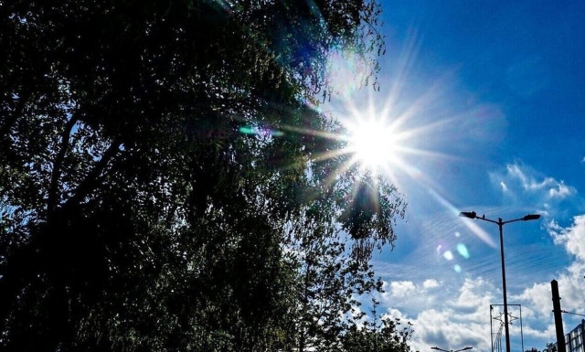 Καιρός: Συννεφιασμένη η Τρίτη - Ανοιξιάτικες θερμοκρασίες