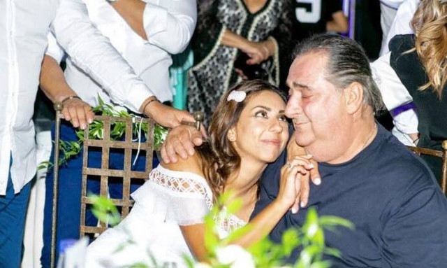 Βασίλης Καρράς: Το συγκινητικό αντίο της κόρης του