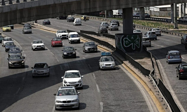 Κίνηση τώρα: Στο «κόκκινο» ο Κηφισός - Σε ποιους δρόμους υπάρχουν τα σημαντικότερα προβλήματα