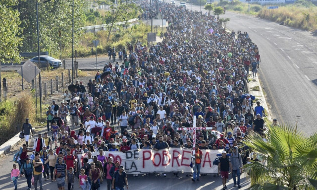 Μεξικό: Χριστουγεννιάτικο καραβάνι χιλιάδων μεταναστών κατευθύνεται στις ΗΠΑ - «Τέλος στη φτώχεια»