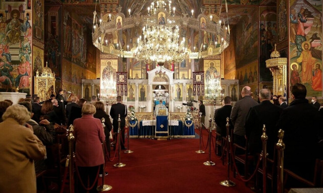 Live από τη Μητρόπολη Αθηνών η Θεία Λειτουργία των Χριστουγέννων