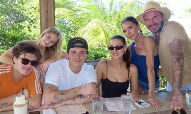 Τα Χριστούγεννα των Μπέκαμ: Το πρωτότυπο δώρο που έκανε η Βικτόρια στον σύζυγό της