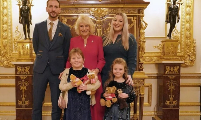 Καμίλα: Υποδέχθηκε στο Ουίνδσορ κοριτσάκι που δίνει μάχη με τον καρκίνο - «Είσαι τόσο γενναία»