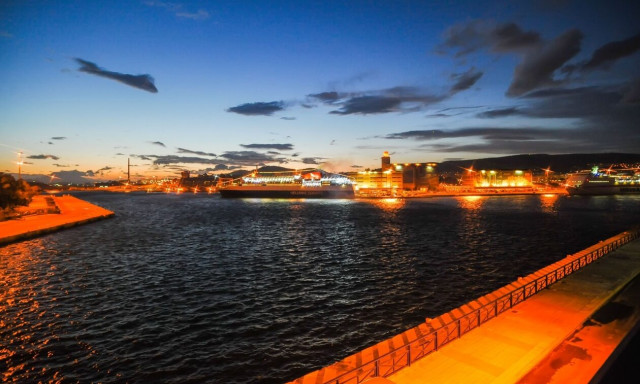 Λήξη συναγερμού στον Πειραιά με το πλοίο «Νήσος Σάμος», αναχωρεί κανονικά για Χίο και Μυτιλήνη