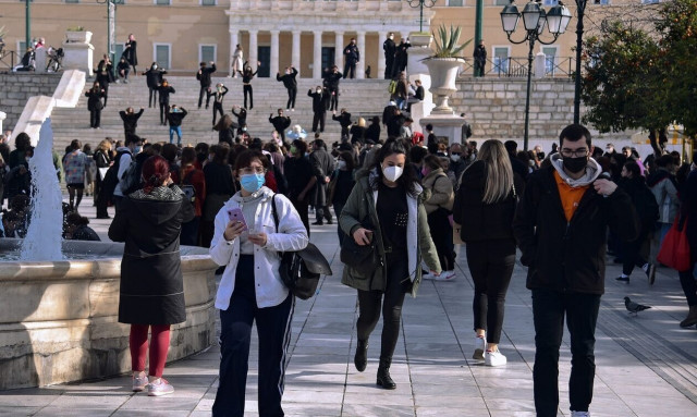 Καμπανάκι από Μαγιορκίνη: «Όσοι έχουν συμπτώματα να αποφεύγουν τις συγκεντρώσεις»
