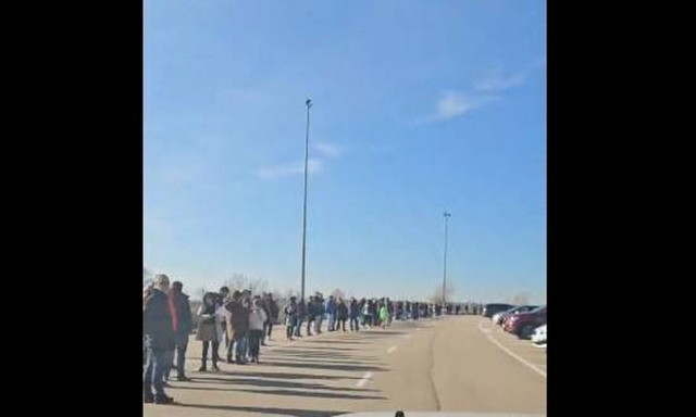 Ρεάλ Μαδρίτης: Ουρές και πέντε ώρες αναμονή για ένα εισιτήριο της «ανοικτής» προπόνησης (video)