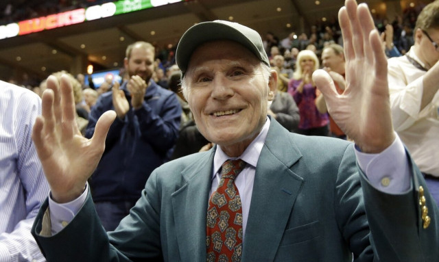 ΗΠΑ: Πέθανε ο πρώην γερουσιαστής Χέρμπερτ Κολ – Ήταν πρώην ιδιοκτήτης των Μιλγουόκι Μπακς