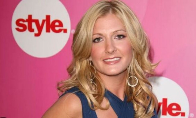 Μπόμπι Τζιν Κάρτερ: Βρέθηκε χωρίς τις αισθήσεις στην μπανιέρα της - Τι εξετάζουν οι Αρχές