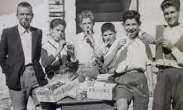 Το έθιμο της «καλής χέρας» στην Κρήτη που προκαλεί νοσταλγία