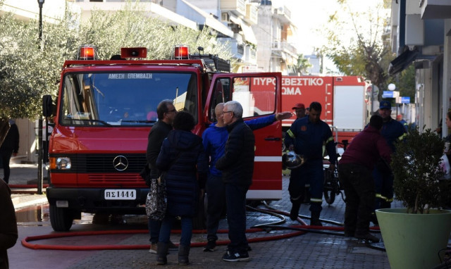 Τραγωδία στην Ελευσίνα: Ανατροπή με τον νεκρό άνδρα - Έβαλε φωτιά στο σπίτι και αυτοκτόνησε